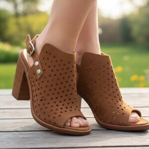 Rag & Bone Wyatt Sandal in Tan Suede Size 38.5